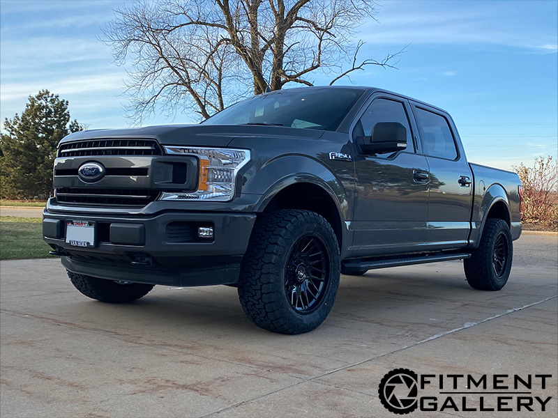 2018 Ford F150 Xlt Motiv Mutant 20x10 Amp Terrain Pro At 305 55r20 2in Rough Country Leveling Kit 